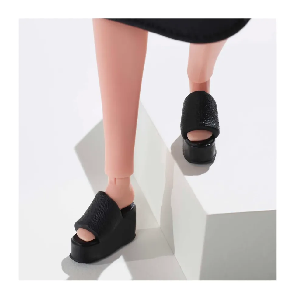 Barbie, Bambola Barbie Signature Barbie Looks Snodata, Petite, Castana, Giocattolo Per Bambini 6+ Anni, Gxb29