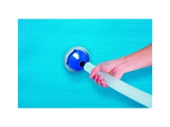 Bestway Aspiratore Funziona Con Pompe Da 2.006 Lt/H E Superiori, Tubo Da Mt. 6 E Mm. 32 Di Diametro Incluso, Ideale Per Tutte Le Piscine, Asta In Alluminio In 4 Sezioni, 3 Adattatori