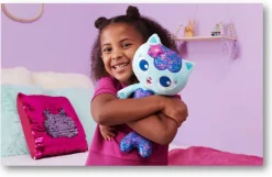 Gabby'S Dollhouse, Peluche Con Funzioni Di Siregatta, Alto 35,6 Cm, Con Luci, Musica E Frasi,