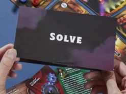 Hasbro Gaming Cluedo Escape Il Club Dell'Illusionista, Gioco Di Mistero In Versione Escape Room