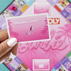 Hasbro Gaming Monopoly Barbie, Gioco Da Tavolo, Giochi Per Famiglie Per 2-6 Giocatori, Dagli 8 Anni In Su