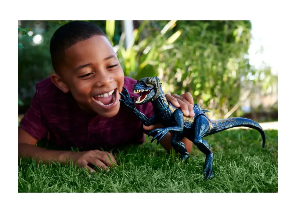 Jurassic World Indoraptor Cerca E Attacca, Funzionalita Di Attacco Specifiche, Luci E Suoni E Azione Graffiante, Giocattolo Per Bambini, 4+ Anni, Hky11