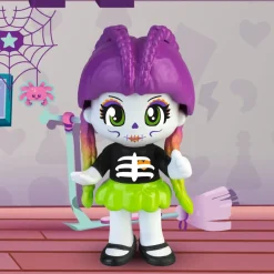 Pinypon Terrific Friends, Quattro Personaggi Con Accessori Che Brillano Al Buio