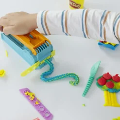Play-Doh, La Fabbrica Del Divertimento, Playset Di Attivita Manuali, Pasta Modellabile In 3 Colori