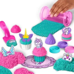 Spin Master Kinetic Sand Shimmer, Set Di Gioco Laboratorio Di Pasticceria Unicorni, 453 G Di Kinetic Sand